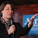 Illustration for article titled Amy Klobuchar Made a Choice and Ate Her Salad With a Comb